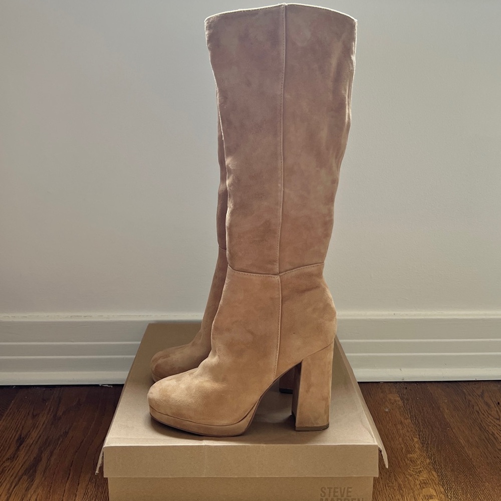 Steve Madden Suede Block Heel Boots. Color Sand. Size 7.5.